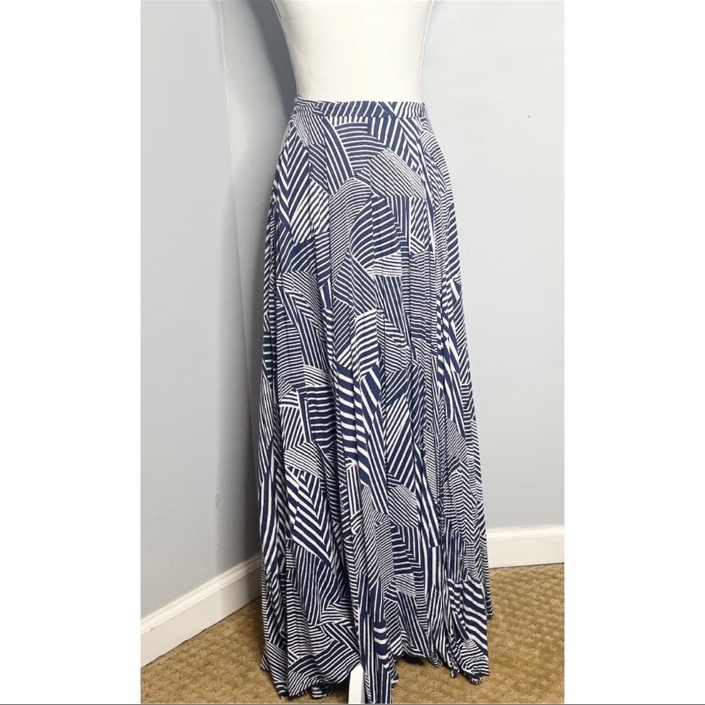 Lulu’s Isla Bonita Blue and White Print Maxi Long Skirt Slit High Waist XS - Picture 4 of 8